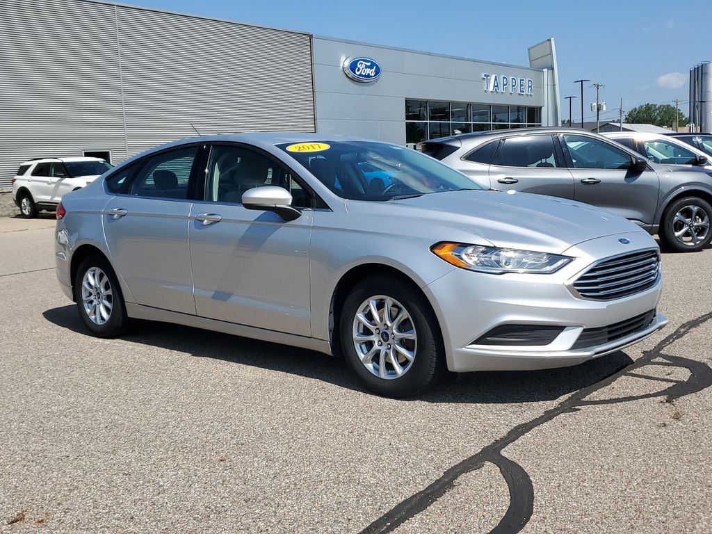 Used 2017 Ford Fusion S with VIN 3FA6P0G7XHR113559 for sale in Paw, MI