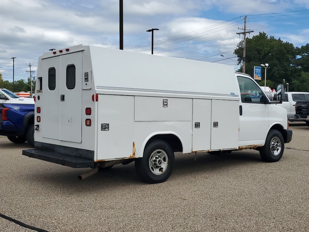 Used 2008 GMC Savana 3500 9E9 SRW Chassis