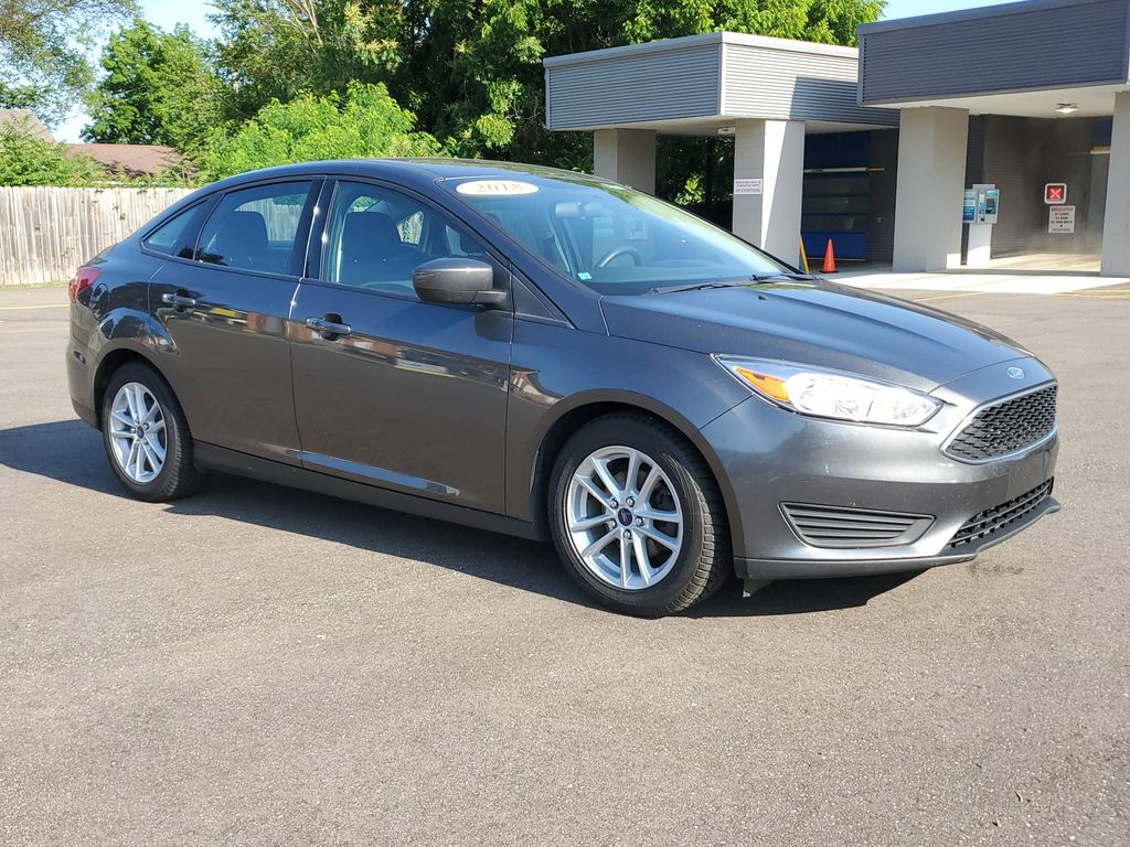 Used 2018 Ford Focus SE with VIN 1FADP3F29JL203529 for sale in Paw, MI