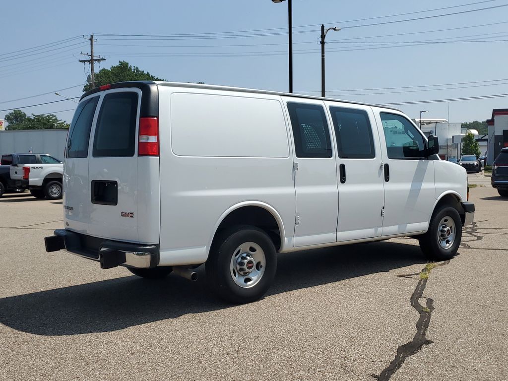 2023 Gmc Savana 2500 Cargo photo 3