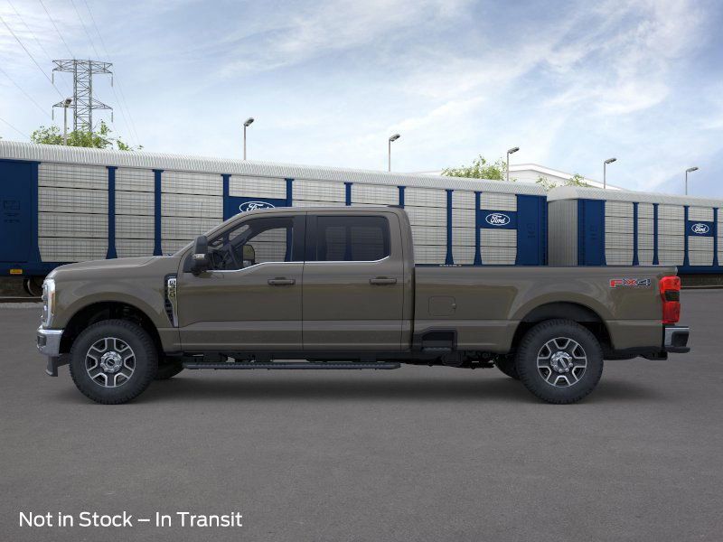 2026 Ford F-350 Lariat photo 3