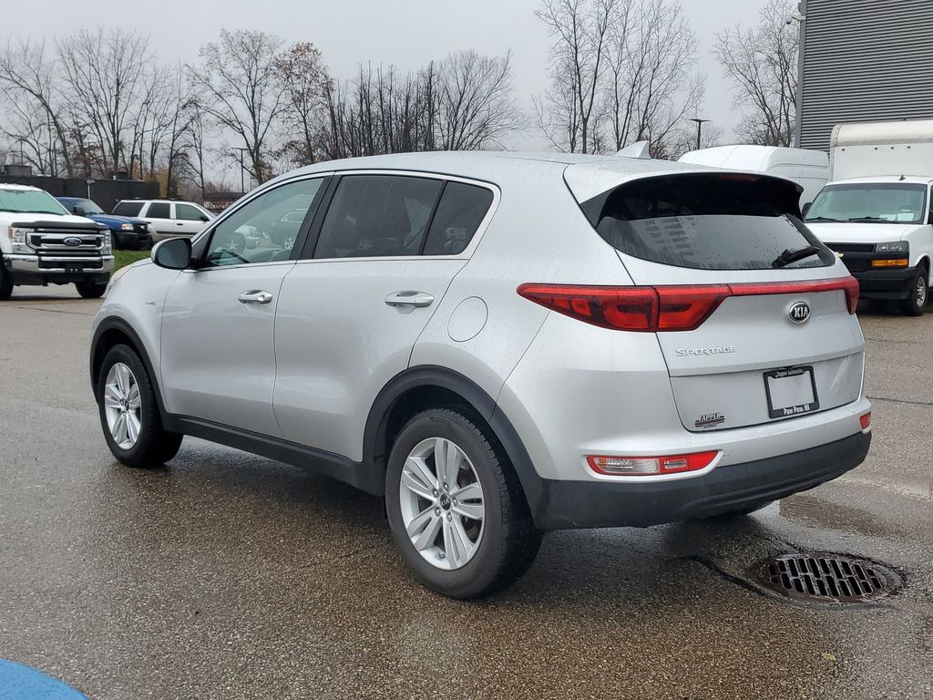2019 Kia Sportage LX photo 2