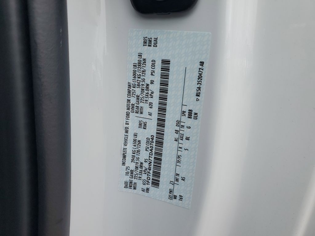 2026 Ford F-450 Super Duty Chassis Cab XL - Photo 10