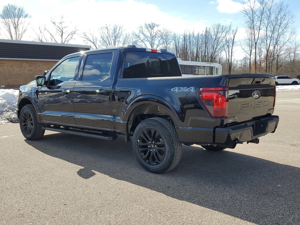 2025 Ford F-150 XLT photo 4