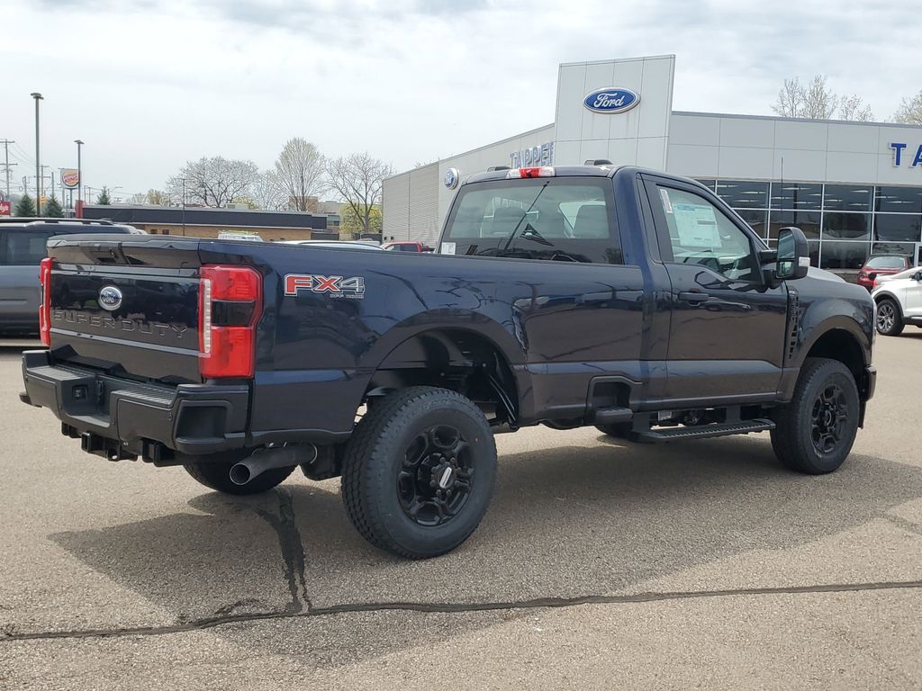 2025 Ford F-350 XL photo 3