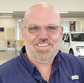 Staff member Simon Jones from ID_843f98a94995