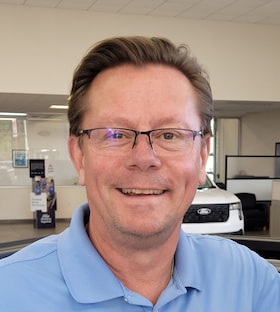 Staff member Brett Smith from ID_843f98a94995