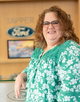 Staff member Jennifer Owen from ID_47a3ee58dc57