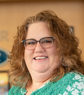 Staff member Jennifer Owen from ID_47a3ee58dc57