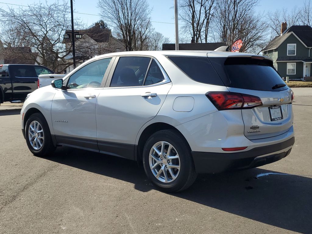 2022 Chevrolet Equinox LT photo 4
