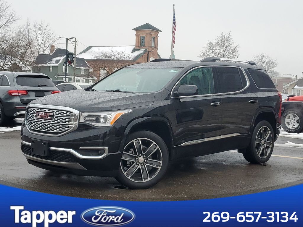 2019 GMC Acadia Denali's photo