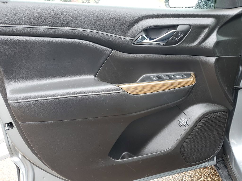 2023 GMC Acadia SLE - Photo 12