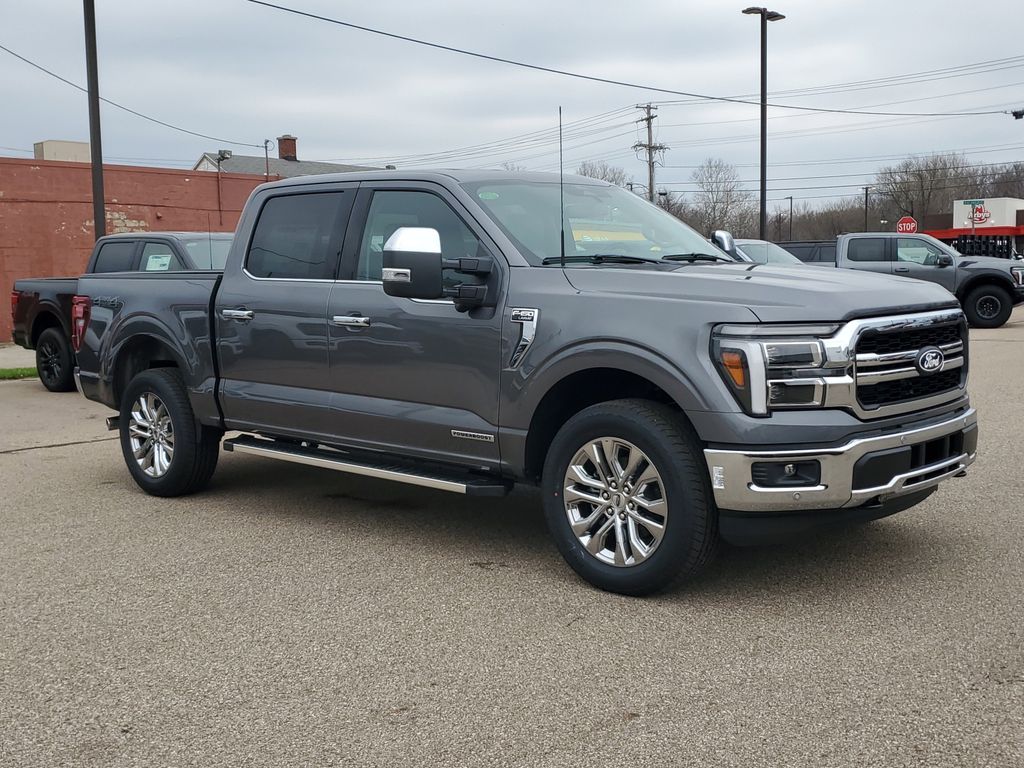 2025 Ford F-150 Lariat photo 2