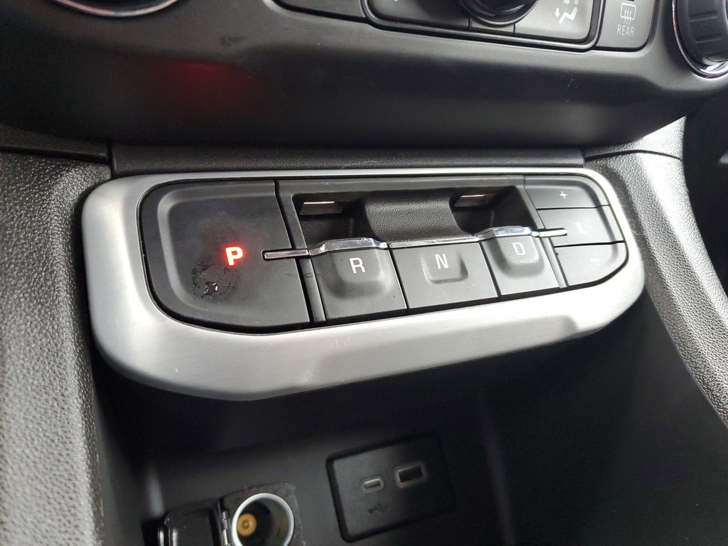 2023 GMC Acadia SLE - Photo 25