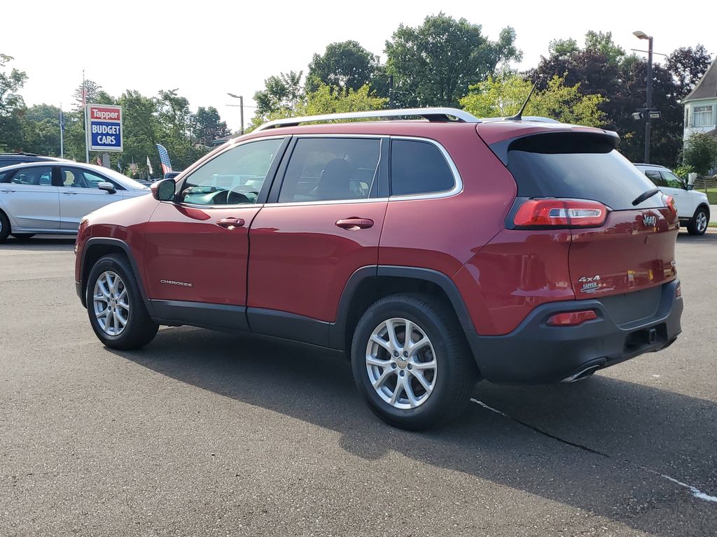 2015 Jeep Cherokee Latitude photo 2