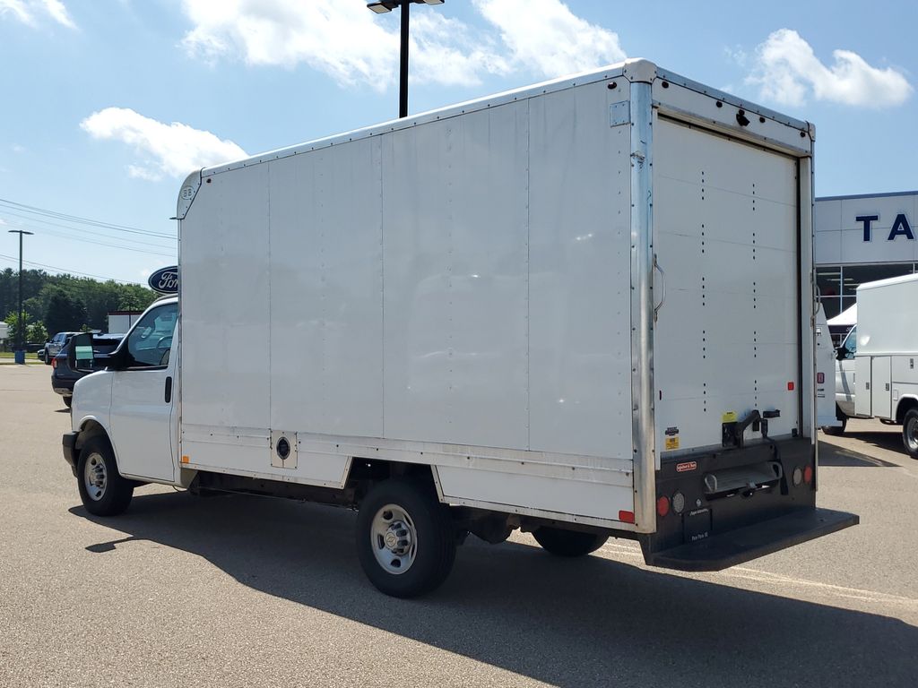 2022 Chevrolet Express 3500 photo 4