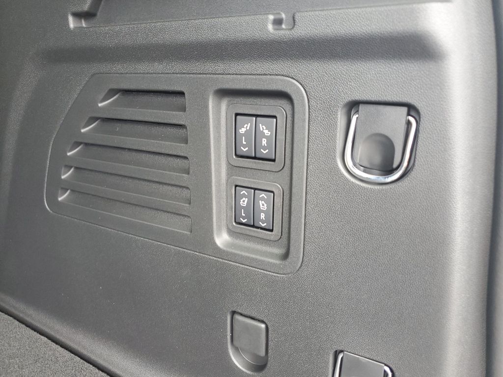 2027 GMC Acadia Denali - Photo 10