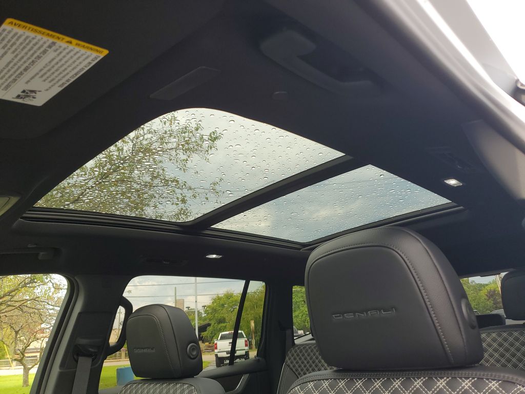 2027 GMC Acadia Denali - Photo 20
