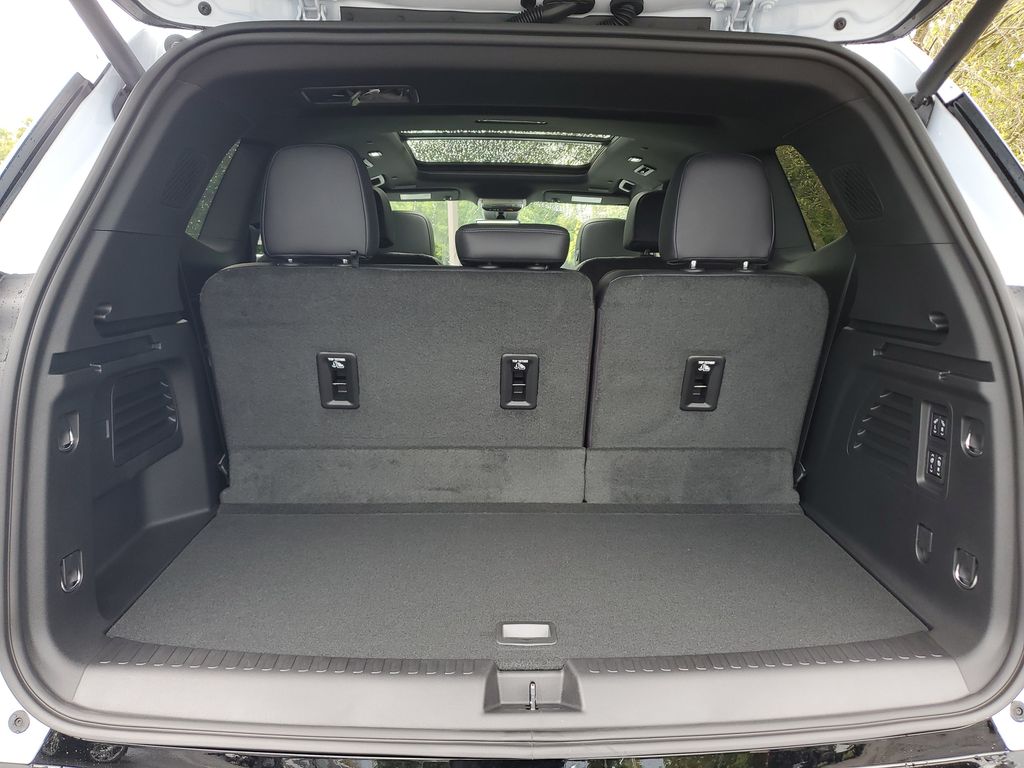 2027 GMC Acadia Denali - Photo 9