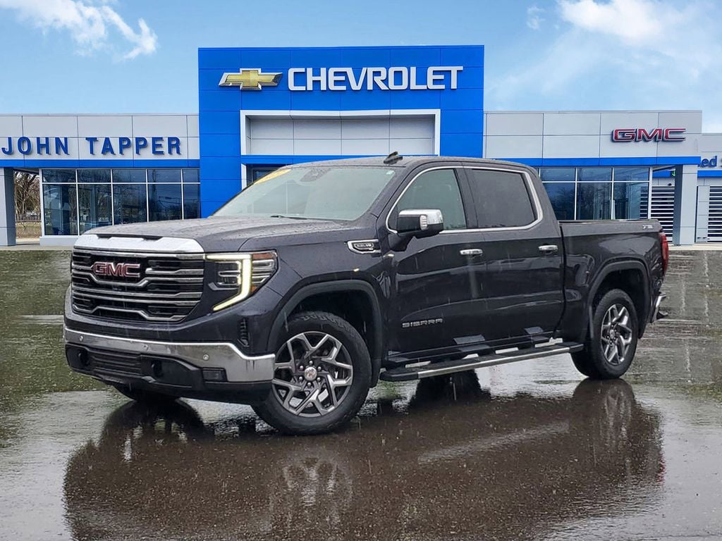 2022 GMC Sierra 4WD Crew Cab Short Box SLT's photo