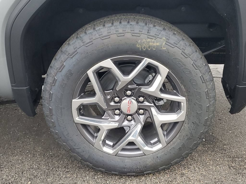 2026 GMC Sierra 1500 SLE - Photo 6