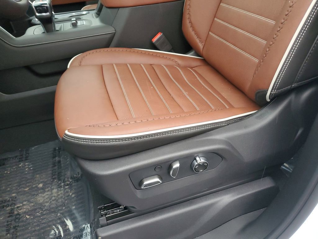 2026 GMC Sierra 1500 Denali Ultimate - Photo 16