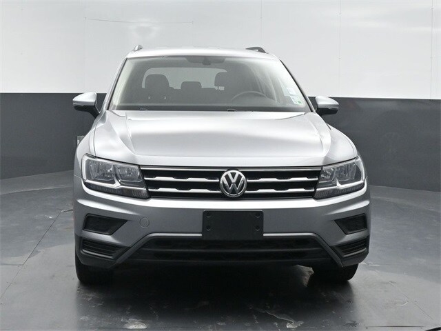 2021 Volkswagen Tiguan R-Line Black SEL photo 2