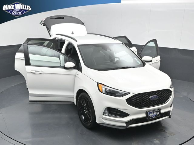used 2022 Ford Edge car, priced at $21,996