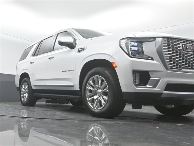 used 2024 GMC Yukon car, priced at $63,995