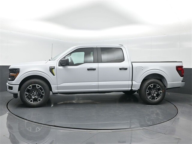 2025 Ford F-150 STX photo 4