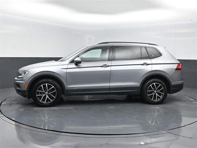 2021 Volkswagen Tiguan R-Line Black SEL photo 4