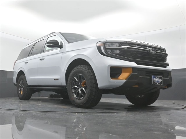 new 2025 Ford Expedition car, priced at $79,545