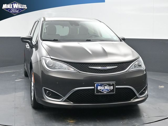 used 2020 Chrysler Pacifica car, priced at $15,418