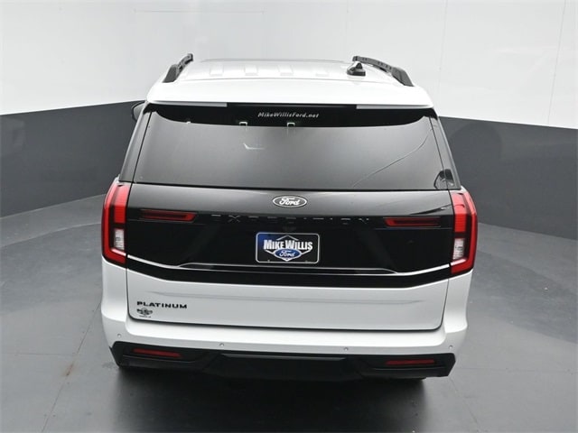 new 2025 Ford Expedition car, priced at $77,230
