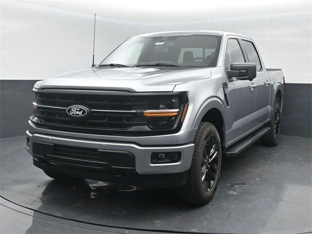 2025 Ford F-150 XLT photo 2