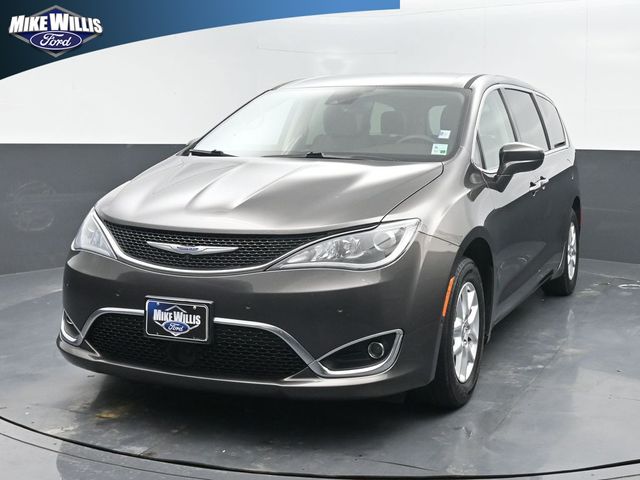 used 2020 Chrysler Pacifica car, priced at $15,418