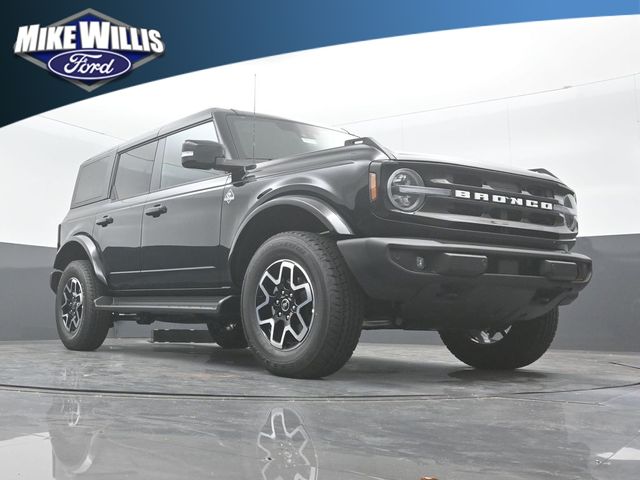 new 2025 Ford Bronco car, priced at $49,195