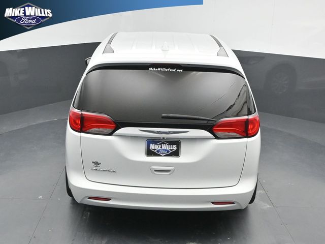 used 2017 Chrysler Pacifica car