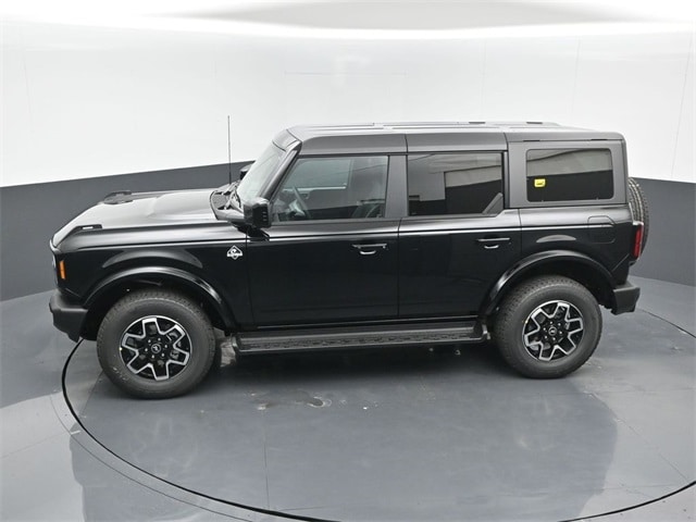 new 2025 Ford Bronco car, priced at $48,225
