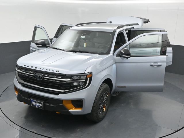 new 2025 Ford Expedition car, priced at $85,180