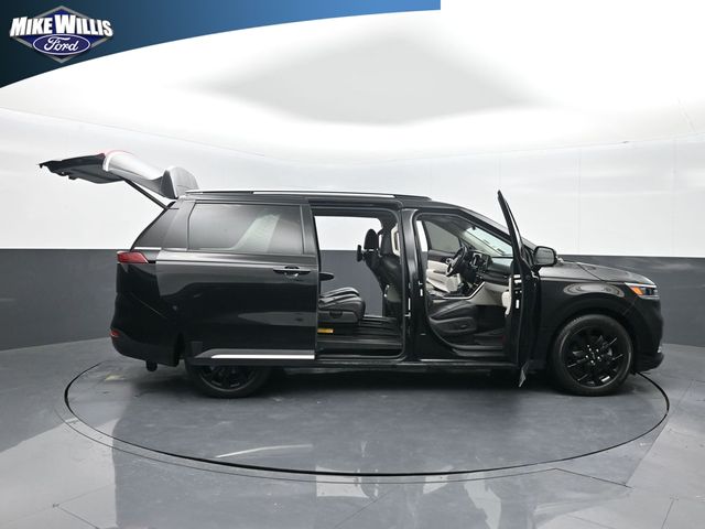 used 2022 Kia Carnival car, priced at $24,406