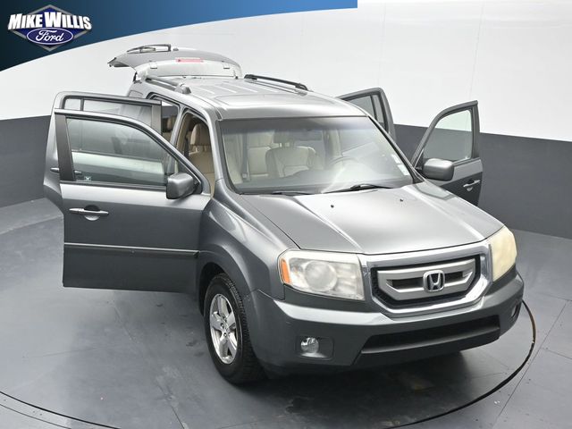 used 2009 Honda Pilot car, priced at $9,495