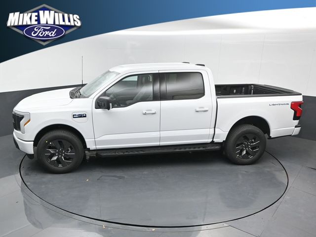 2025 Ford F-150 Lightning Flash - Photo 13