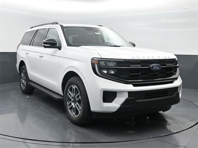 2025 Ford Expedition Active's photo