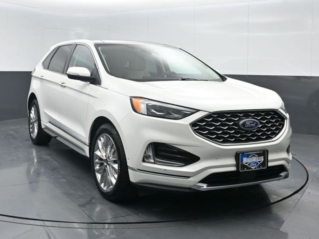 Certified 2022 Ford Edge Titanium SUV