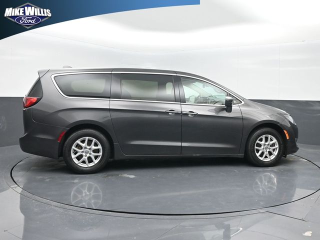 used 2020 Chrysler Pacifica car, priced at $15,418