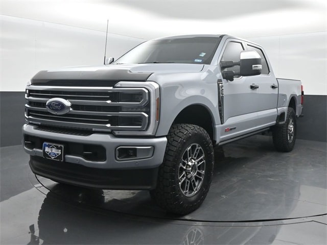 2025 Ford F-250 Super Duty Platinum's photo