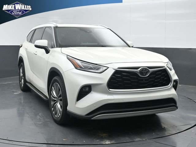 used 2020 Toyota Highlander car, priced at $26,871