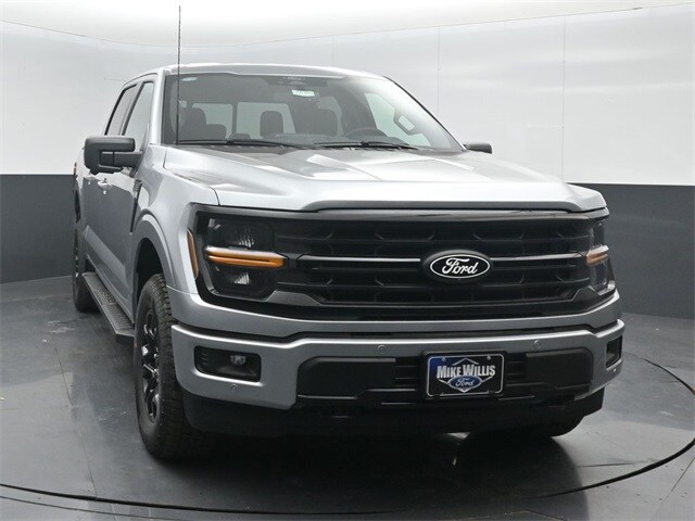 2025 Ford F-150 XLT photo 2