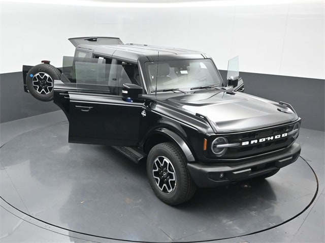 new 2025 Ford Bronco car, priced at $54,695
